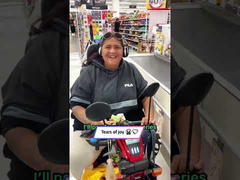 Man pays for strangers' groceries during Ramadan