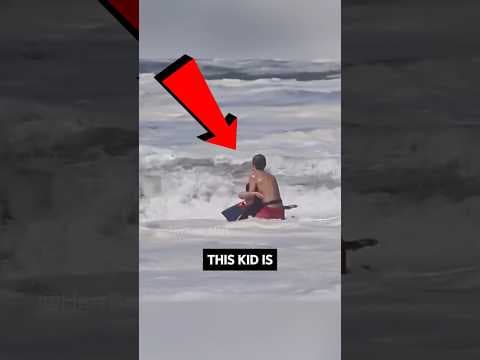 Lifeguard risks everything to save a drowning kid